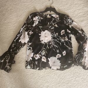 Lucky Brand,0034, Black Floral top, Sz XS